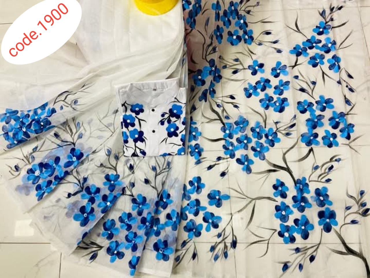 Hand Print saree with Punjabi couple set code 1900