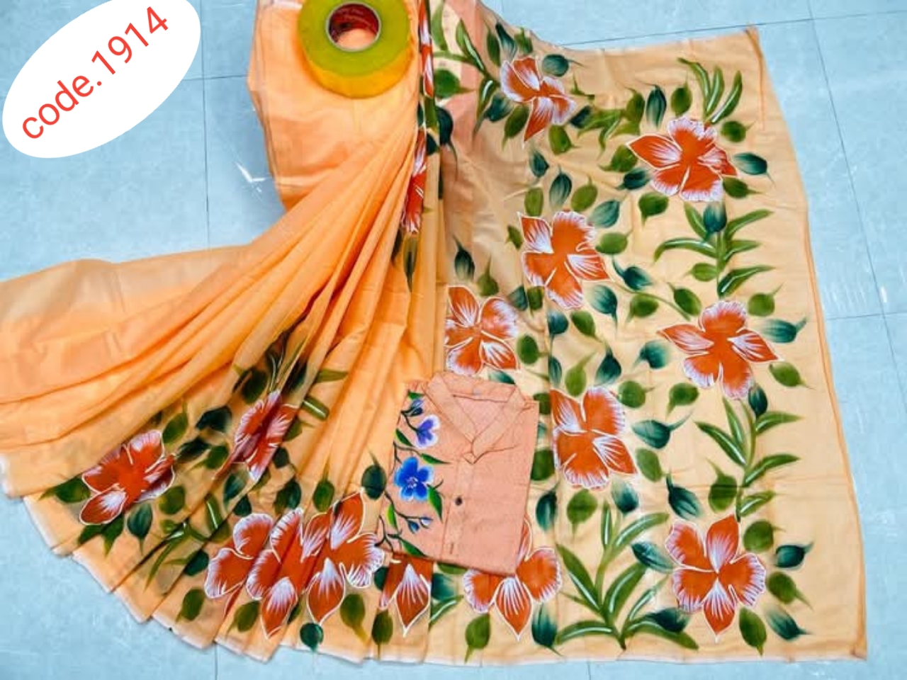 Hand Print saree with Punjabi couple set code 1914