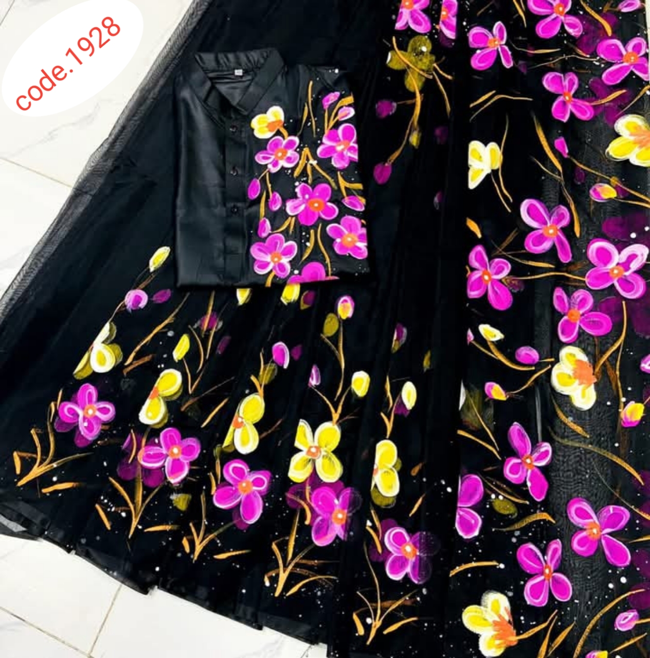 Hand Print saree with Punjabi couple set code 1928