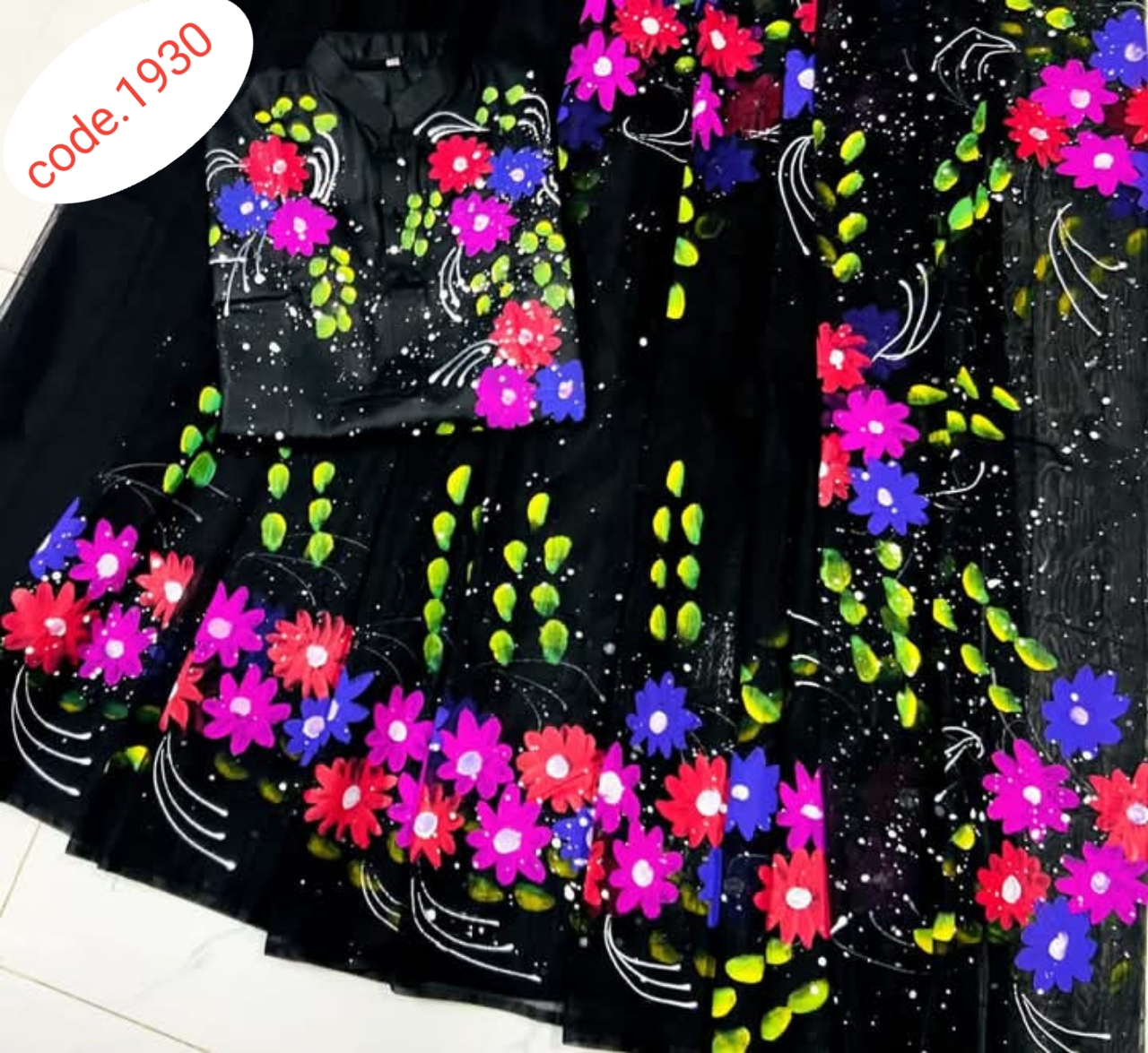 Hand Print saree with Punjabi couple set code 1930