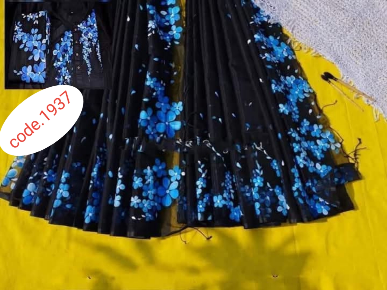 Hand Print saree with Punjabi couple set code 1937