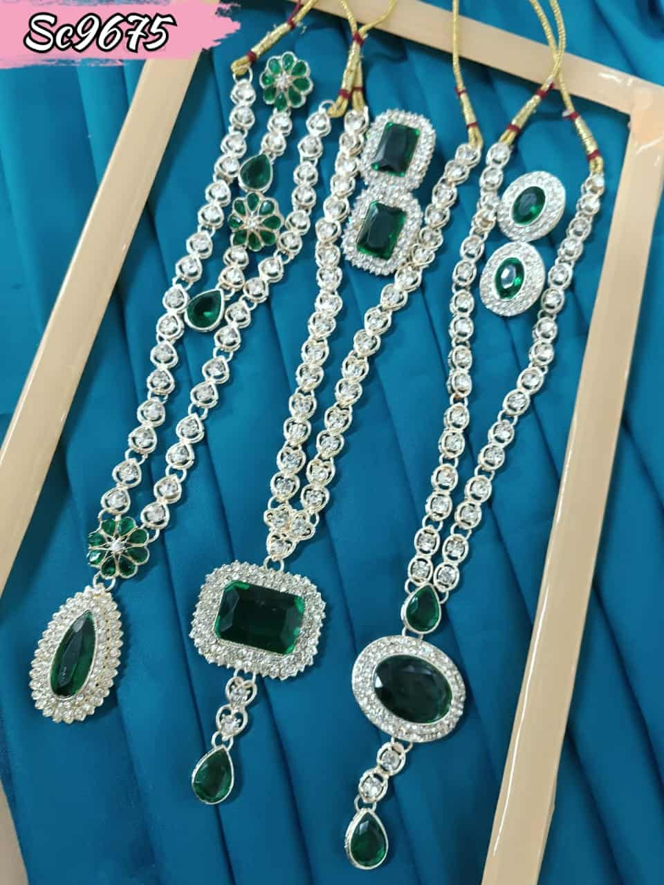 Jewelry collection Sc 9675