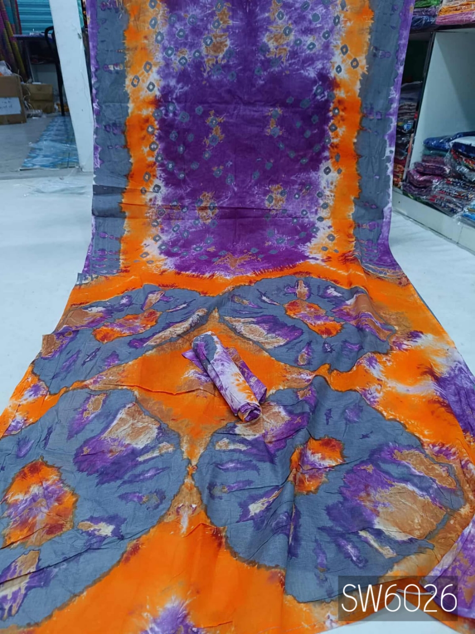 পিওর কটন বাটিক শাড়ি