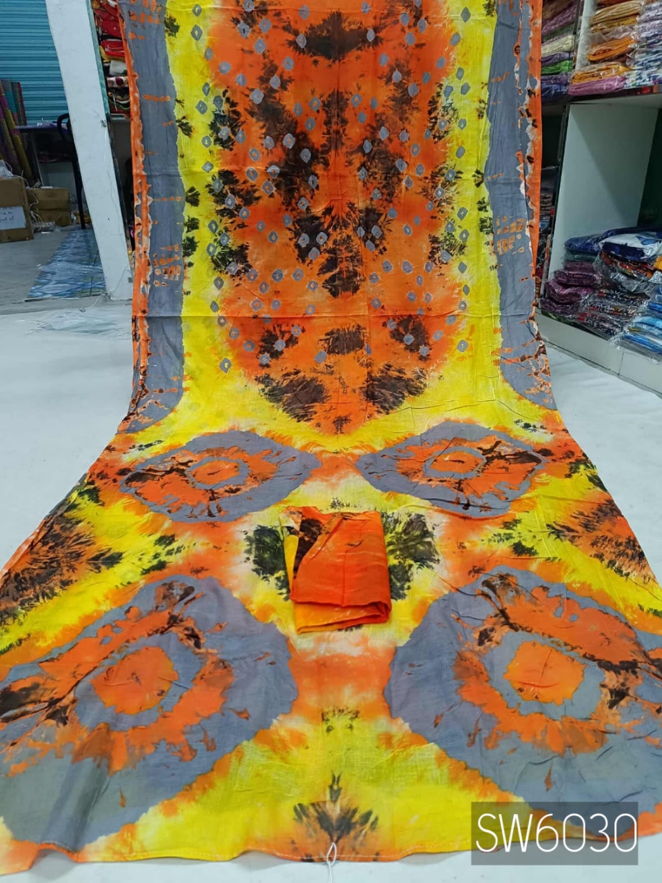 পিওর কটন বাটিক শাড়ি